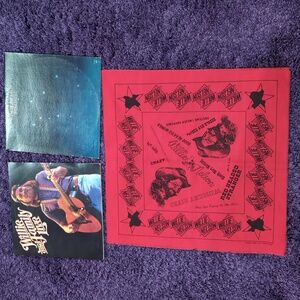 Vintage Rare Willie Nelson Bandana & Two Vinyl Records Stardust, Live